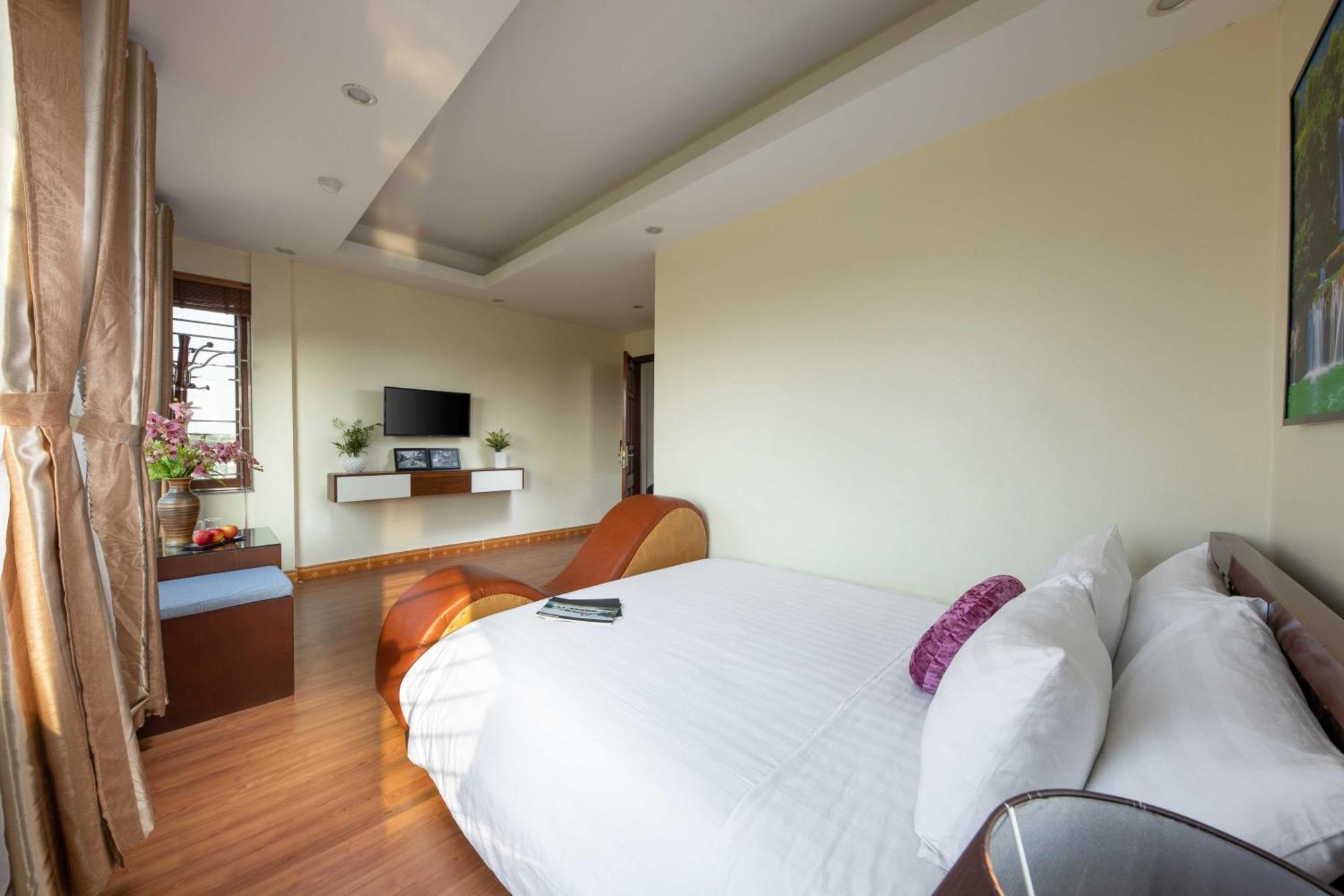 Viet Village Airport Hotel & Restaurants Hanoi Exterior photo